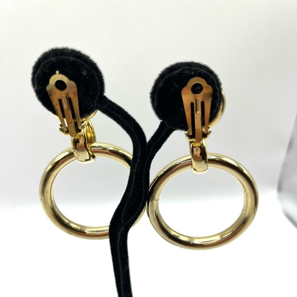 Vintage Hoop Clip on Earrings Gold Tone Large Statement 70’s Style - Picture 4 of 13
